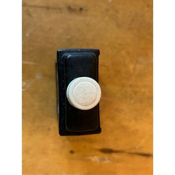 Vintage Avon Domino Decanter /After Shave Bottle (8264) - Picture 5 of 6